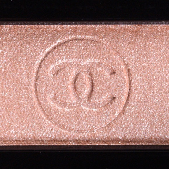 ‼️ISO‼️ Chanel Ombré Essentielle soft touch eyeshadow No. 93 Complice - Picture 3 of 4